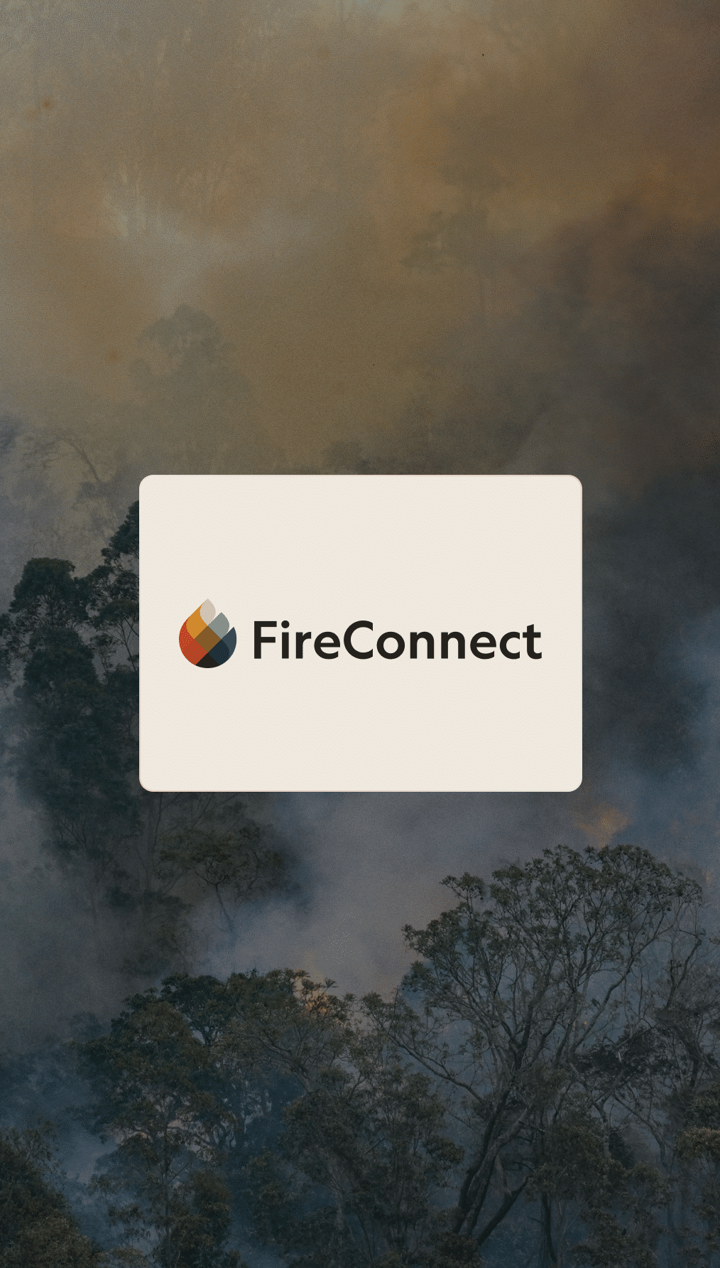 Logo FireConnect sur fond de forêt en feu avec fumée